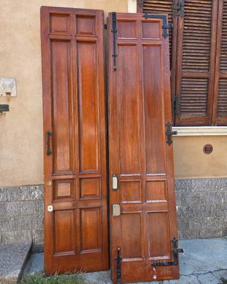 portoncino in legno doppia apertura