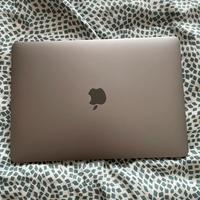 MacBook Pro 13” con Touchbar