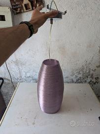 Lampadario viola camera