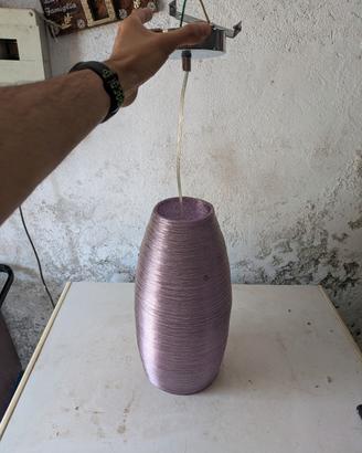 Lampadario viola camera