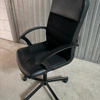 Set di sedie ufficio Ikea girevoli come nuove nere