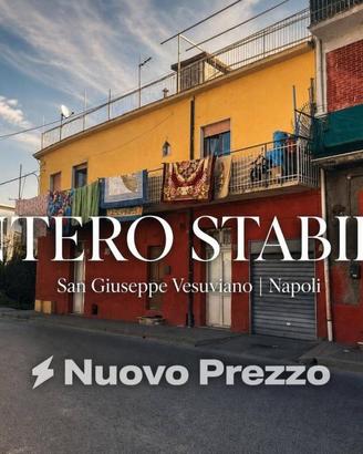 Palazzo / Stabile di 262 m² con più di 5 locali a 
