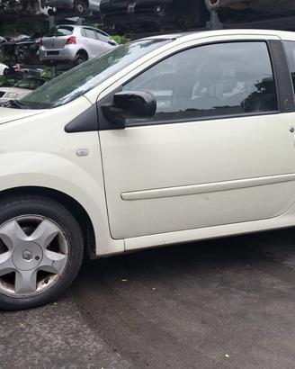 RENAULT TWINGO 2011 SOLO PER RICAMBI