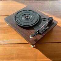 Giradischi retrò stile minimale