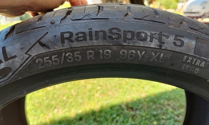gomma 255/35 r19