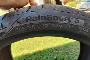 gomma 255/35 r19