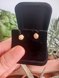 Orecchini anni 90 motivo rosa, 18 kt