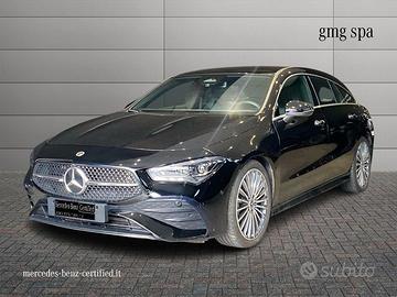 Mercedes-Benz CLA Shooting Brake 180 d AMG Li...