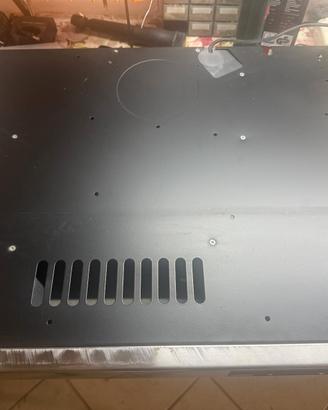 piano cottura con accensione elettrica e cappa 