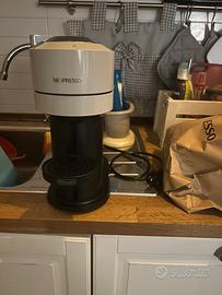 Macchina da caffè Nespresso Vertuo Next