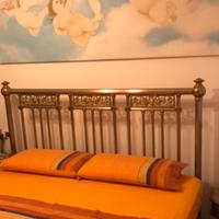 Letto matrimoniale in acciaio