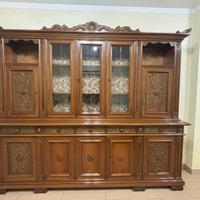 credenza con vetrina