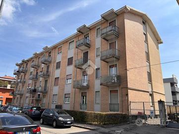 3 LOCALI A NOVARA