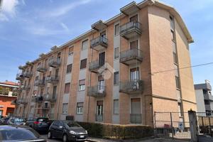 3 LOCALI A NOVARA