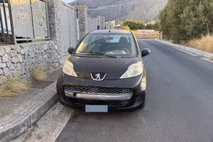 Peugeot 107 1.0 benzina del 2010