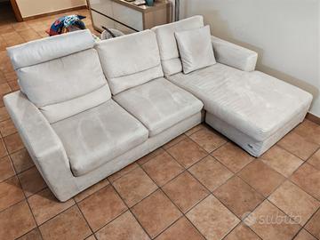 Divano angolare poltronesofa con TV 50"