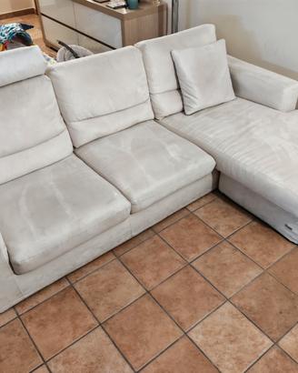 Divano angolare poltronesofa con TV 50"