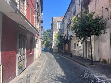 5 LOCALI A SOMMA VESUVIANA