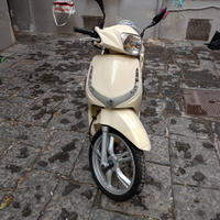 Peugeot Twitter 50 2012