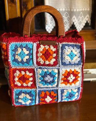 Borsa artigianale all’ uncinetto