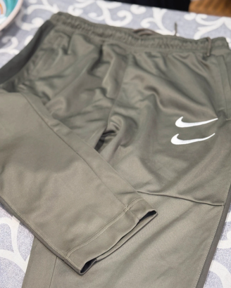 Completo Nike