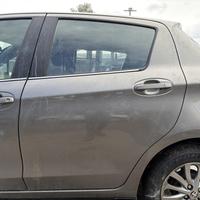 PORTIERA POSTERIORE SINISTRA TOYOTA Yaris Serie (1