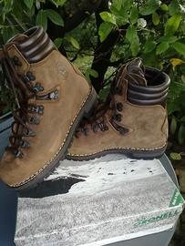 Scarpone Gronell NUOVO