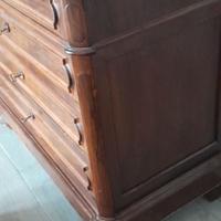 Cassettone in noce restaurato