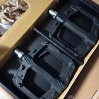 pedali flat neri raceface per MTB e BMX nuovi 