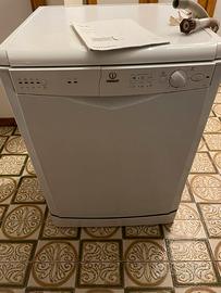 Lavastoviglie Indesit IDL61 + trasporto