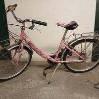 
Bicicletta da ragazza 24” rosa con portapacchi