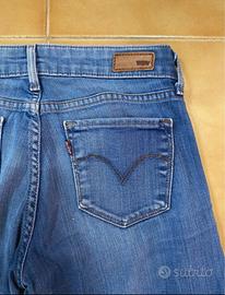 jeans donna levi’s