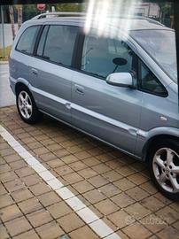 OPEL Zafira - 2004