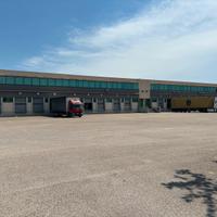 Matera, zona La Martella, capannone 5000 mq