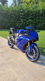 Yamaha R6