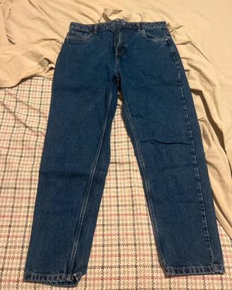 pantaloni jeans