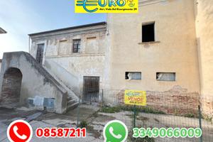 Casa con giardino e vista panoramica
