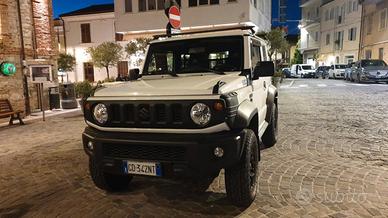 Suzuky Jimny benzina 1500 102 cavalli anno 2022