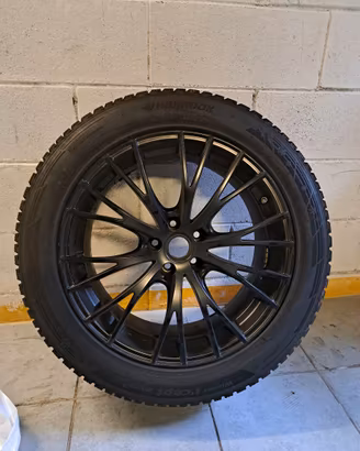 CERCHI PORSCH MACAN COMPLETE DI GOMME INVERNALI