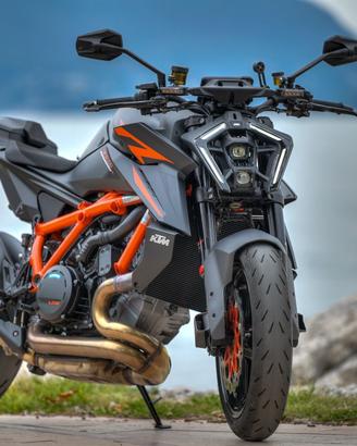 KTM 1390 Super Duk R