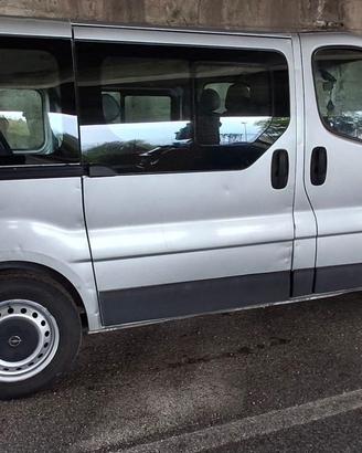 Opel Vivaro 2.0 9 posti