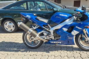 Yamaha R1 99 ASI ESENTE BOLLO!!!