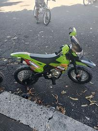 ForceZ Verde 6V Moto Elettrica con Rotelle