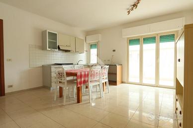 3 LOCALI A ALBA ADRIATICA