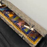 Custodia antica e ideogrammi