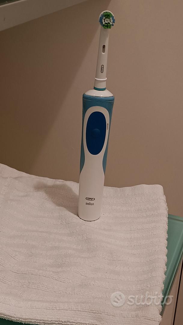 Testine di ricambio Spazzolino elettrico oral b - Elettrodomestici In  vendita a Bologna