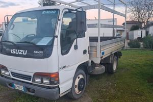 Isuzu cassone fisso km 125180