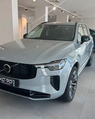 Volvo XC 90 T8 AWD automatico 7 posti PLUS DARK