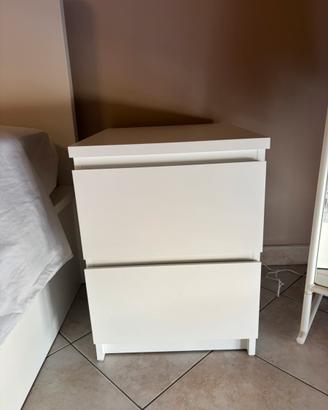 comodino malm ikea