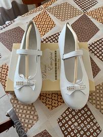 Ballerine bianche eleganti con fiocco n.35